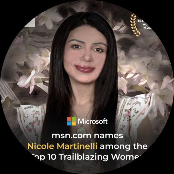 nicoleeleni